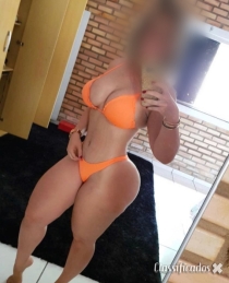 SUA LOIRA DELICIOSA CHEGOU PARA TE SATISFAZER