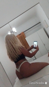 Cacem poucos dias Loira sexy