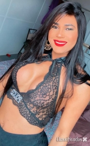 Travesti Jheniffer ativa e passiva 968650786