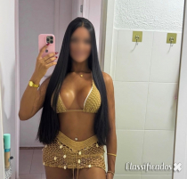 Novinha safada. Bucetinha de mel