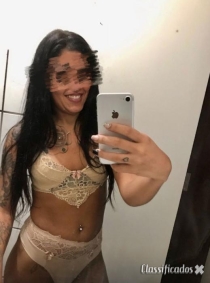 Morena tatuada bem tarada