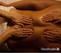 Massagem a quatro mãos