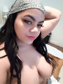 Brasileira carinhosa completa  convívio massagem