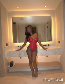 Novinha baixinha gostosa