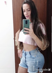 1°VEZ TRAVESTI TARADA COM LEITE