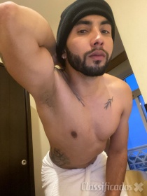 Latino safado.