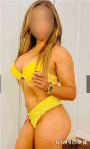 Brasileira e colombiana lindas…