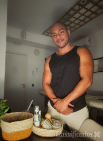 RELAXING & NATURISTIC MASSAGE