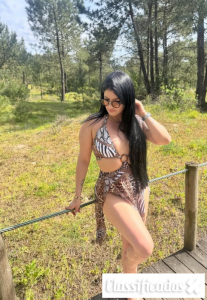 Bonequinha de luxo disponível