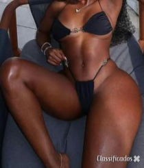Massagista sensual  negra