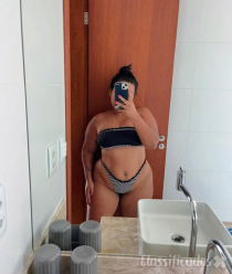 Indiazinha gostosa com mãos de fada..