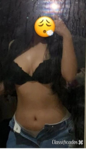 Morena  alta estilo namoradinha uma verdadeira explosão na c