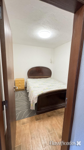 Quarto em SINTRA c/ Gabinete em Enexo.