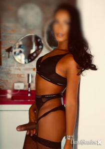 Morena Barbie  ADRIANA BOMBOM Trans Pura Tentação