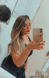 Sua ninfetinha loirinha dos sonhos
