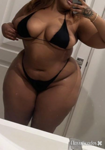 Africana grande Gostosa bom oral ratinha apertada?